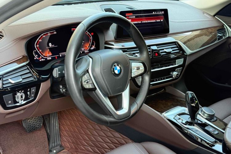 Used BMW 5 Series 2020 525Li Luxury Package
