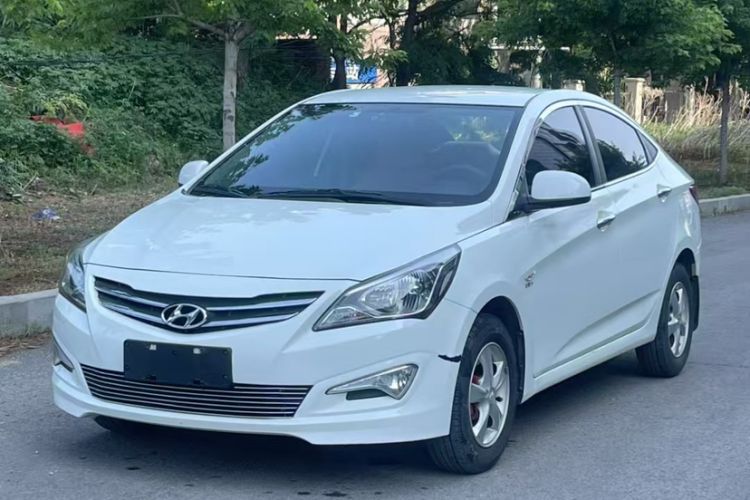Used Hyundai Verna 2016 1.4L Manual Smart GLS Trim
