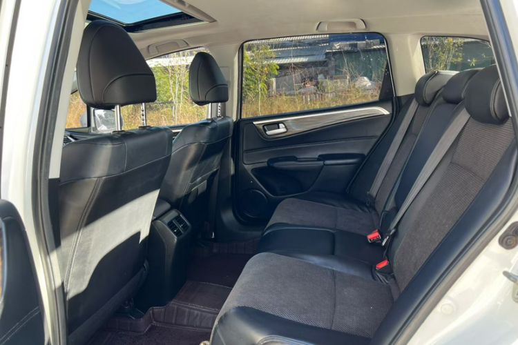 Used Honda Jade 2017 1.8L automatic Comfort version 5 seats
