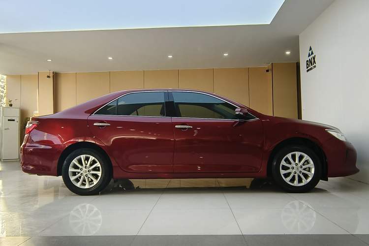 Used Toyota Camry 2016 2.0G 10th Anniversary Leading Edition
