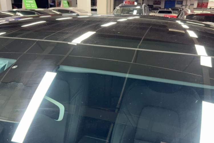 Used Tesla Model Y 2024 Long-Range All-Wheel-Drive Version
