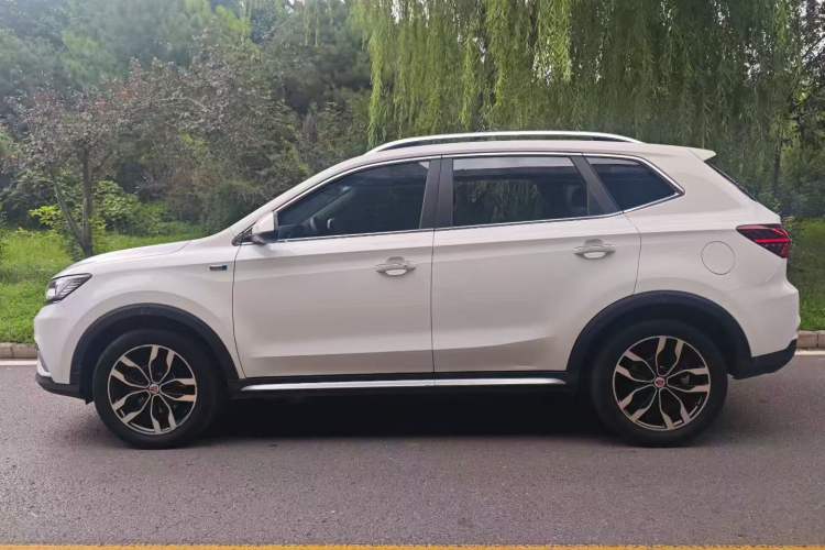 Used Roewe RX5 2018 20T Two-Wheel Drive Automatic Internet Smart Edition
