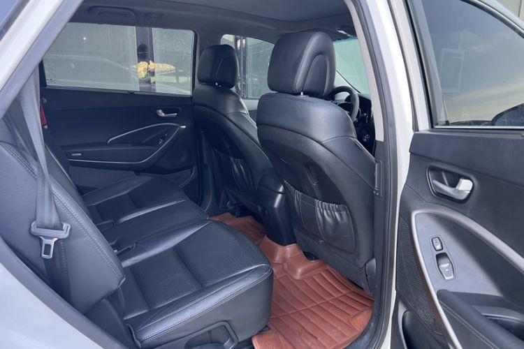 Used Hyundai Grand SantaFe 2013 3.0L 7-Seater 4x4 Flagship Edition