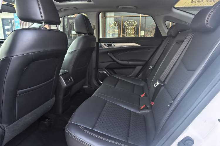 Used Changan Eado 2018 1.6L GDI Manual Fashion Edition
