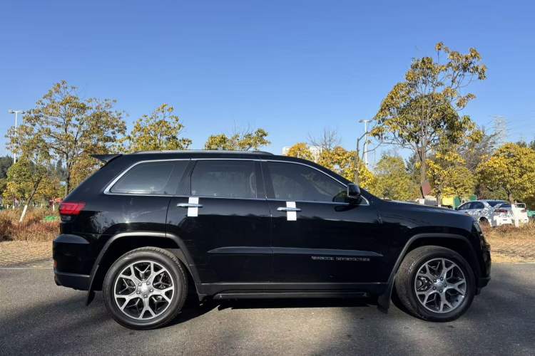 Used  Grand Cherokee 2020 3.0L Elite Navigation Edition
