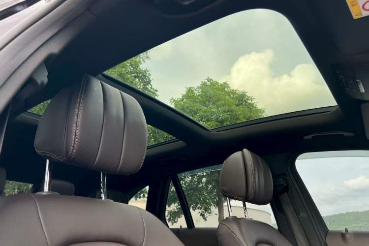 Used Mercedes-Benz GLC 2017 GLC 260 4MATIC Luxury Model