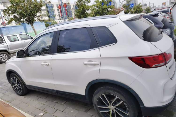 Used Bestune X40 2018 Internet Celebrity Edition 1.6L Automatic Luxury Version
