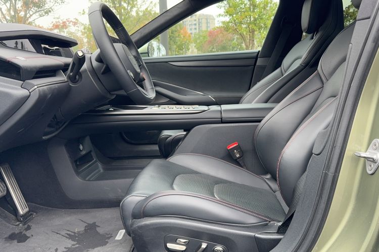 Used  SU7 2024 Four-Wheel Drive Ultra-Long Range Advanced Intelligent Driving Max Edition
