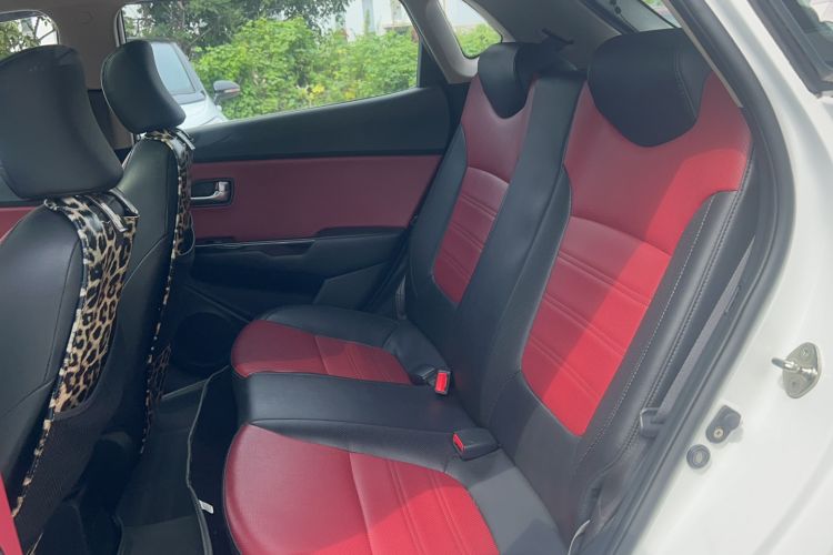 Used Kia K2 2015 Hatchback 1.4L AT GLS Cool Edition
