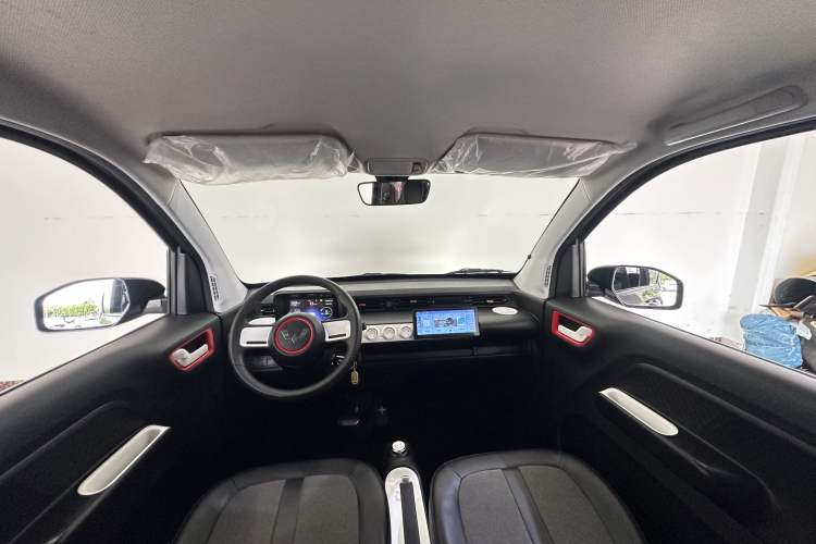 Used Wuling Hongguang MINIEV 2022 GAMEBOY 300km Enthusiast Model with Lithium Iron Phosphate
