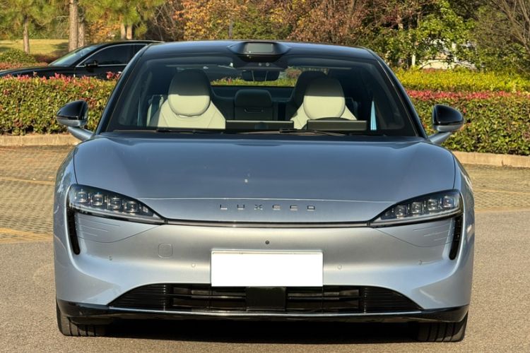 Used Hima Luxeed S7 2024 Max
