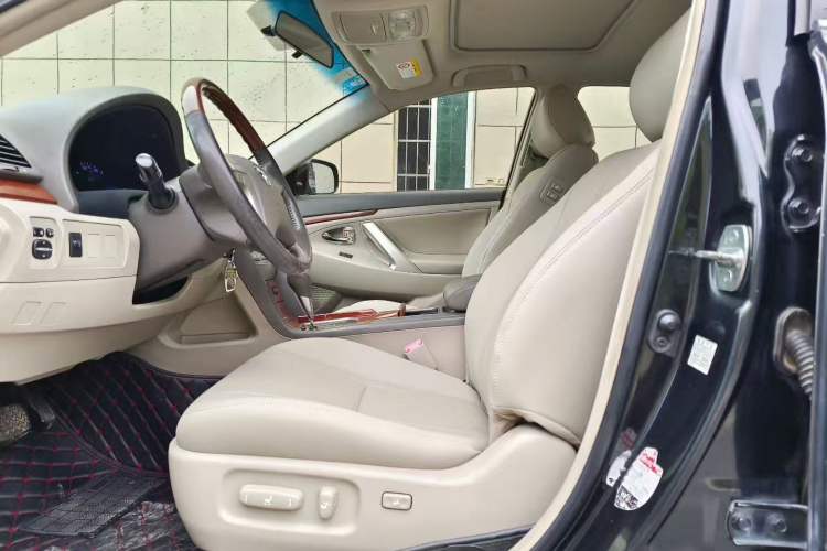 Used Toyota Camry 2013 200G Classic Luxury Edition
