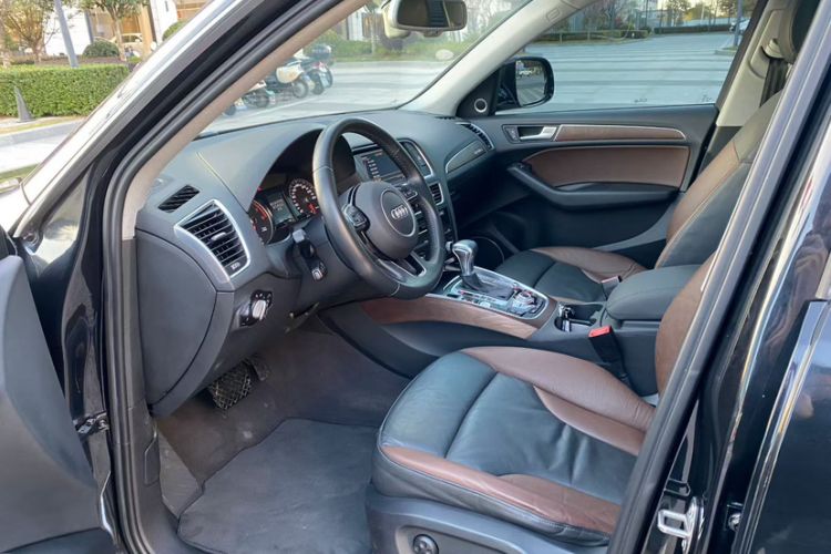 Used Audi Q5 2017 40 TFSI Comfort Model
