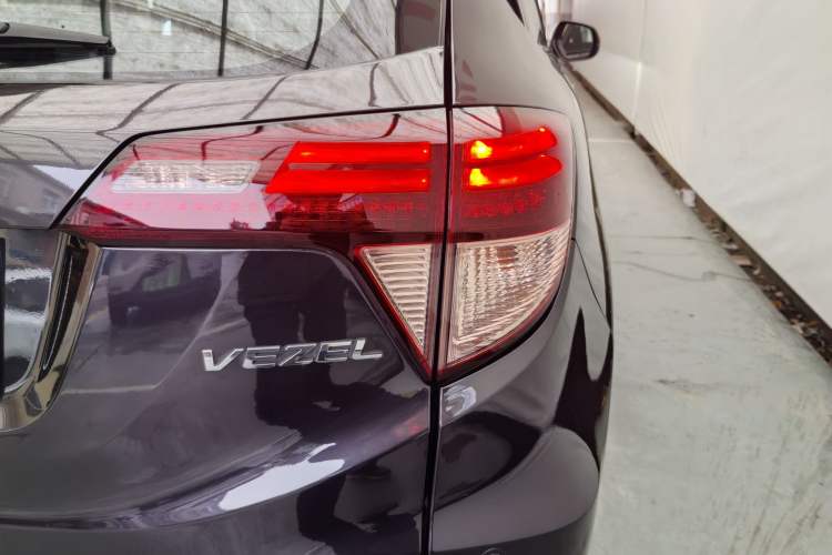 Used Honda Vezel 2015 1.8L CVT 2WD Luxury Model