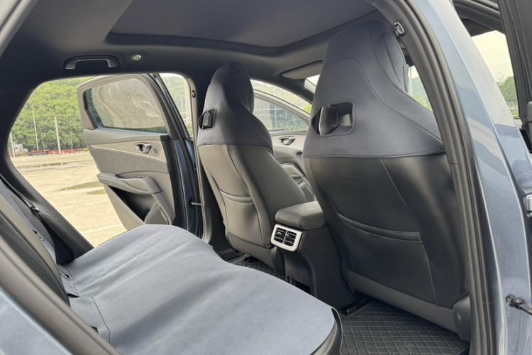 Used BYD Seal 06 New Energy 2024 DM-i 120KM Prestige Model
