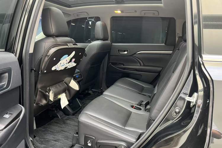 Used Toyota Highlander 2018 2.0T Four-Wheel Drive Ultimate Edition 7-Seater Emission Standard China V
