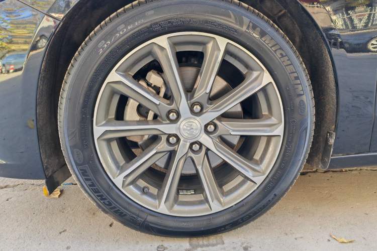 Used Buick LaCrosse 2019 28T Luxury Model
