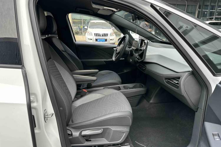 Used Volkswagen ID.3 2025 Smart Version Pure & Intelligent Enjoyment Edition
