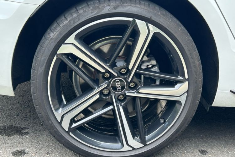 Used Audi A4L 2024 40 TFSI Luxury Dynamic Edition
