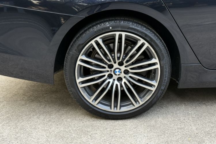 Used BMW 5 Series 2018 Restyled 530Li Leading Edition M Sport Package
