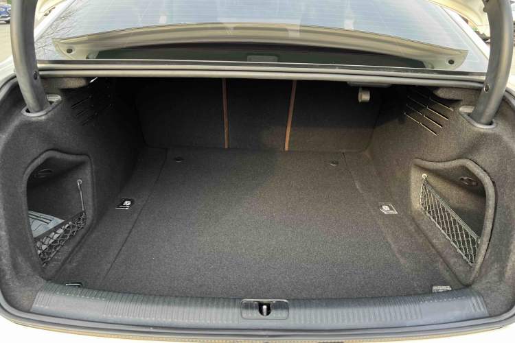 Used Audi A4L 2018 30th Anniversary Edition 40 TFSI Fashion Model
