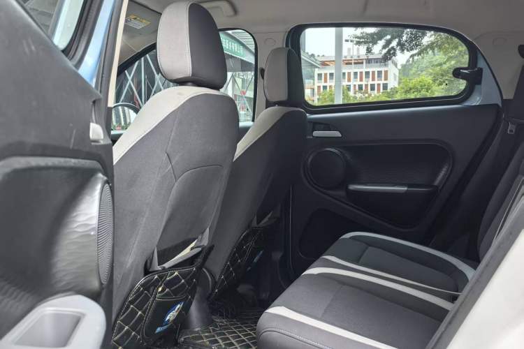 Used ORA Black Cat 2021 301 km Basic Version
