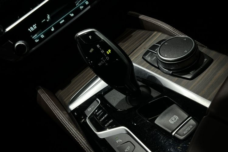 Used BMW 5 Series 2019 530Li Luxury Edition Premium Package
