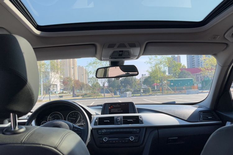 Used BMW 3 Series 2015 320Li Luxury Edition Fashion Model
