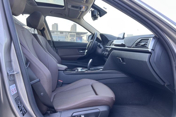 Used BMW 3 Series 2019 320Li Fashion Model
