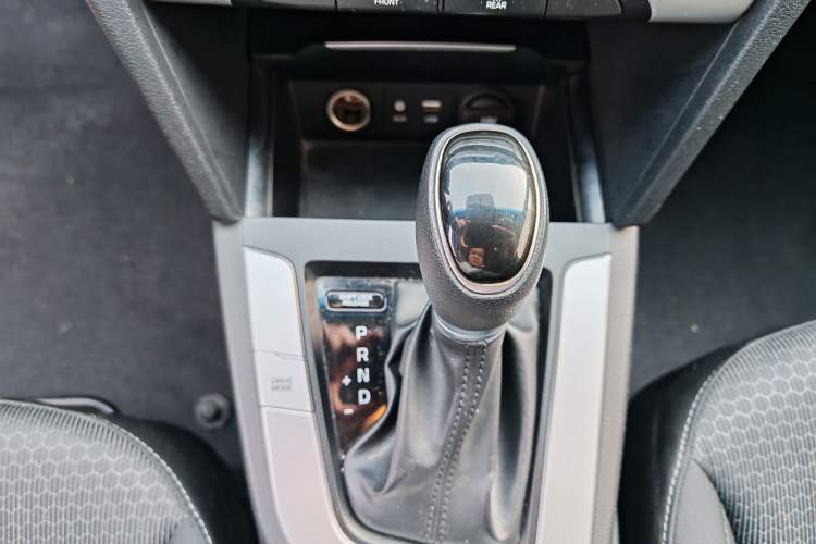 Used Hyundai Elantra (6th Generation / Lingdong) 2016 1.6L Automatic ZhiXuan – Elite Version