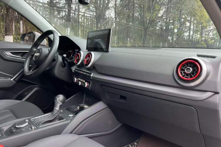 Used Audi Q2L 2022 35 TFSI Fashionable and Elegant Model
