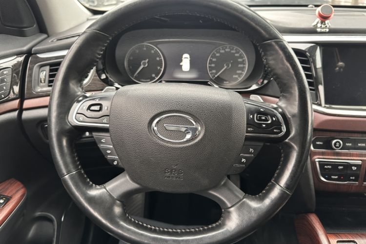 Used GAC Trumpchi GS8 2017 320T Two-Wheel Drive Luxury Smart Connectivity Version (7 Seats)
