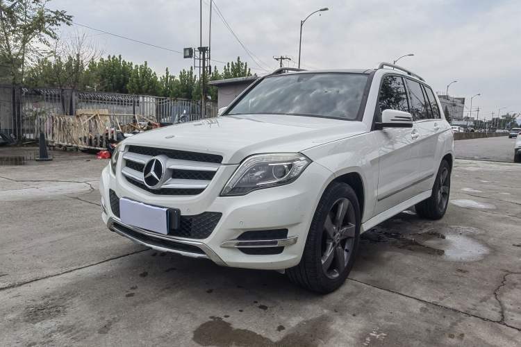 Used Mercedes-Benz GLK-Class 2013 GLK 300 4MATIC Dynamic Sunroof Model
