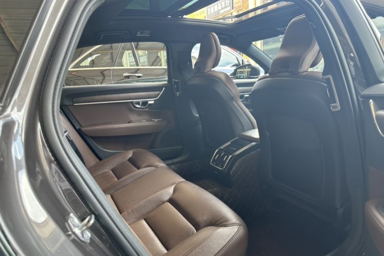 Used Volvo S90 2021 B5 Zhiyuan Luxury Edition
