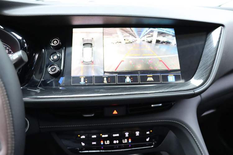 Used Buick Envision 2022 Encore Plus 652T Five-Seat Luxury Model
