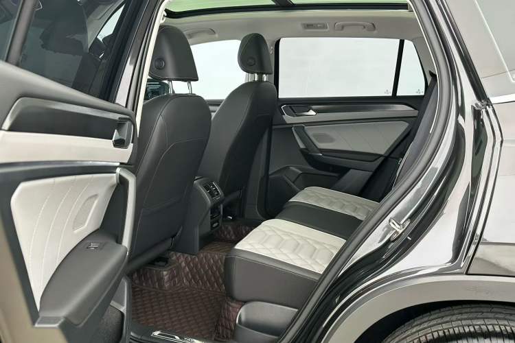 Used Volkswagen Tayron 2024 330TSI Two-Wheel Drive Luxury Plus Advanced Version
