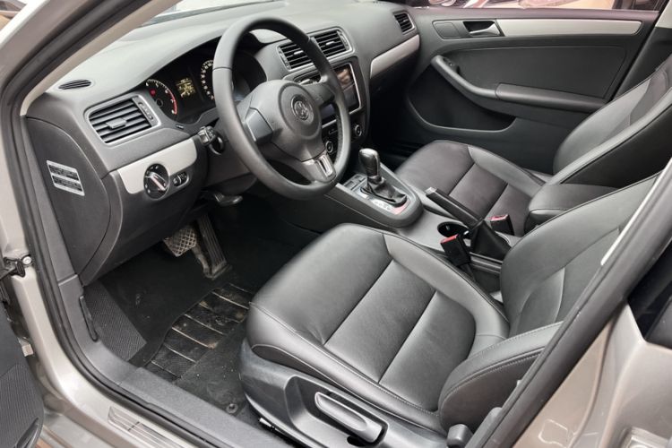 Used Volkswagen Sagitar 2014 Revised Version 1.6L Automatic Comfort Edition
