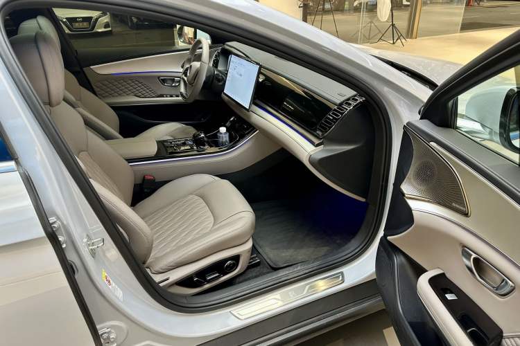 Used Volvo S60 2022 B4 Zhiyi Luxury Edition
