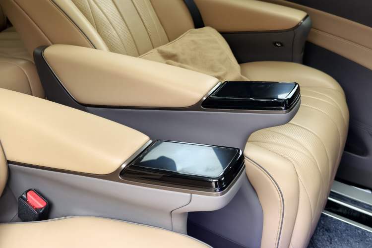 Used Denza D9 2022 DM-i 970 Four-Wheel Drive Flagship Model