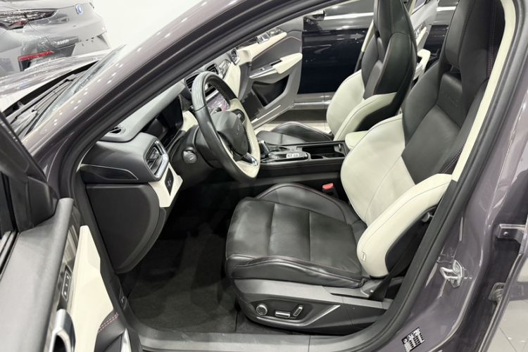 Used Lynk & Co 02 2022 1.5T DCT Shine Pro
