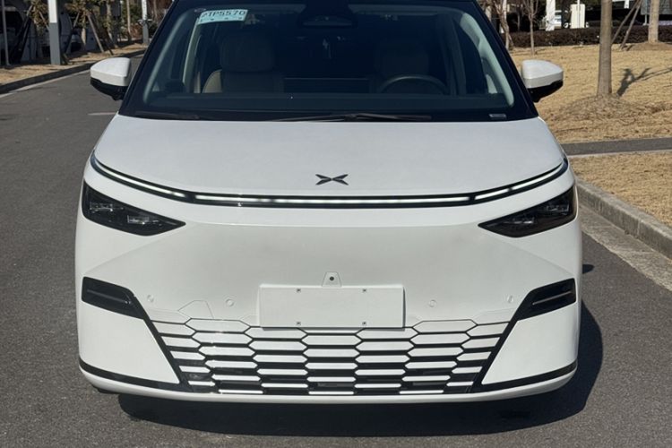 Used XPeng X9 2025 740 Ultra-Long Range Max
