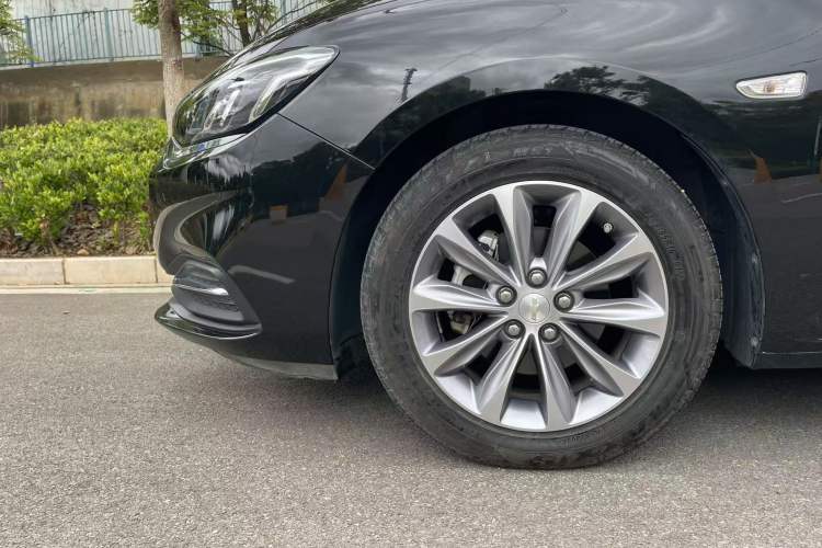 Used Chevrolet Monza 2022 320 Automatic Enjoyment Sunroof Version
