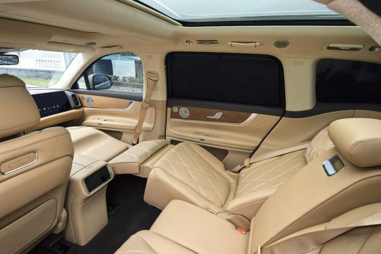 Used Hima AITO M9 2025 Extended-Range Ultra Version 52 kWh 5-Seater Edition