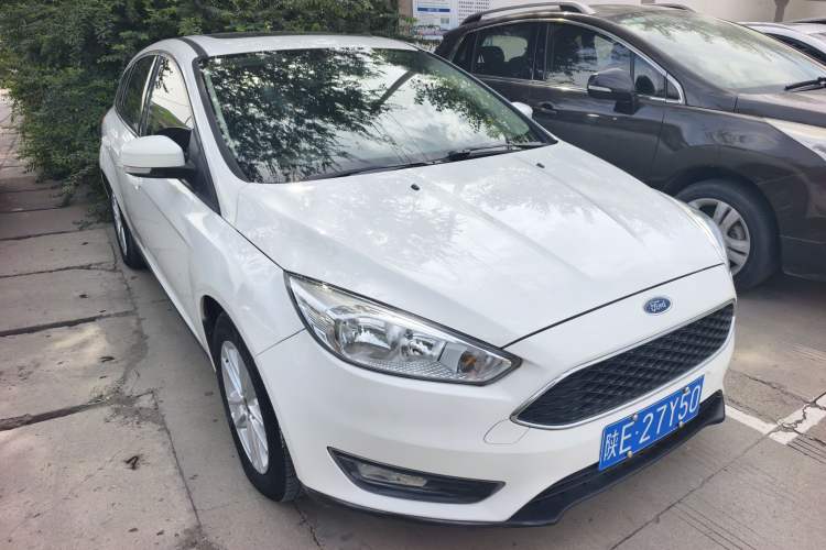 Used Ford Focus 2018 Hatchback Classic 1.6L Automatic Trendy SmartDrive Edition
