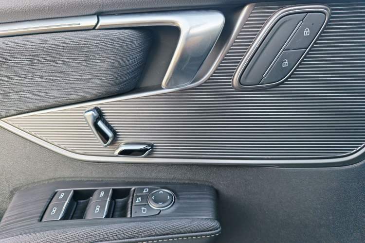 Used Buick LaCrosse 2025 28T Platinum Edition
