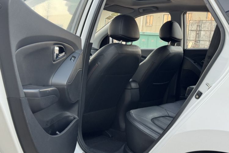 Used Hyundai ix35 2013 2.0L Automatic Two-Wheel Drive Smart GLS China IV Standard
