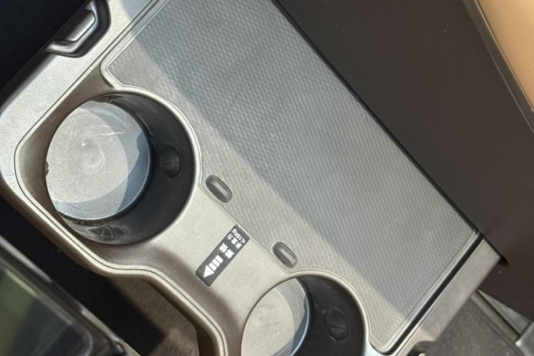 Used Denza D9 2024 DM-i 980 Four-Wheel Drive Prestige Model
