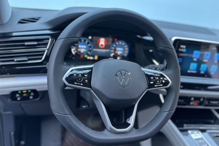 Used Volkswagen Teramont 2024 530 V6 All-Wheel Drive Prestige Luxury Edition
