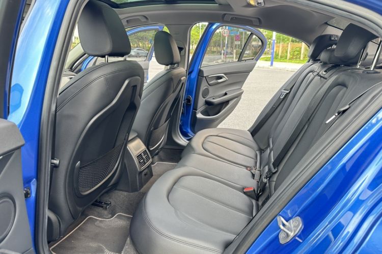 Used BMW 1 Series 2017 120i Design Package Model
