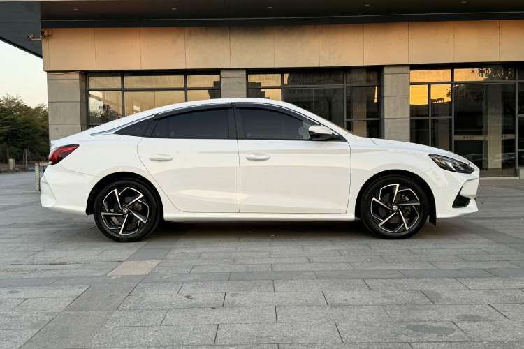 Used MG 5 2021 300TGI DCT Elegant Luxury Edition